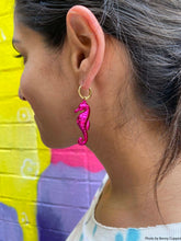 Load image into Gallery viewer, Seahorse Earring