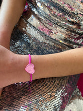 Load image into Gallery viewer, Sliding Heart Bracelet